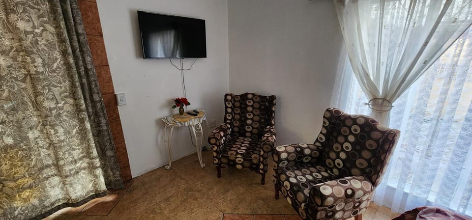 TV and multimedia, Seating area