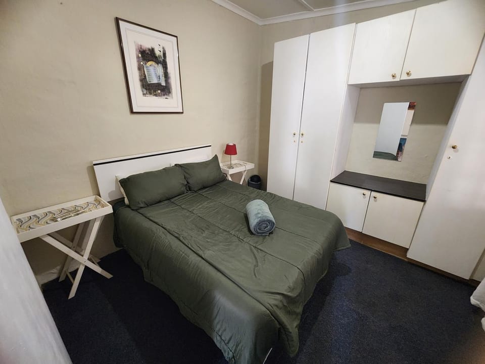 The Sunflower Albertskroon Apartment in Johannesburg