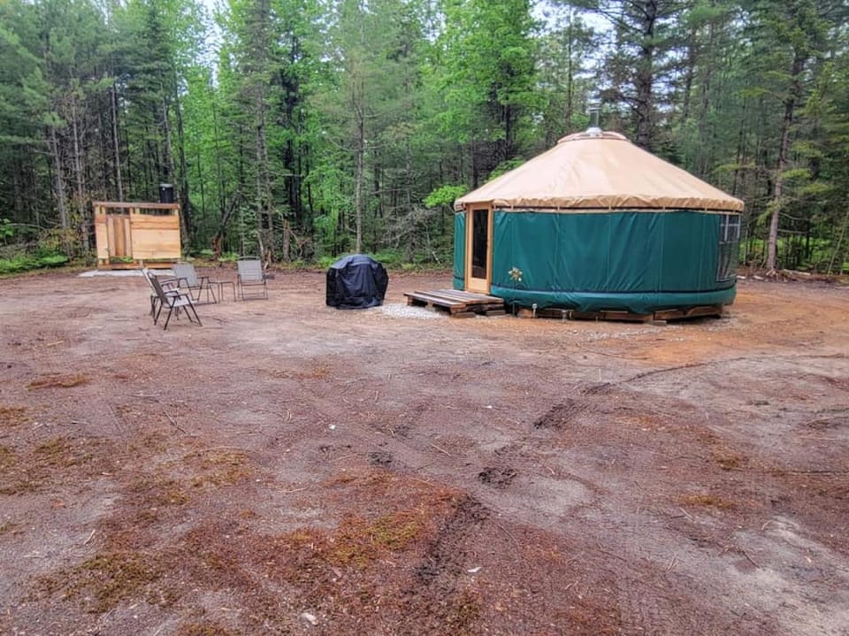 Ava Jade Yurt Luxury tent in Brownfield