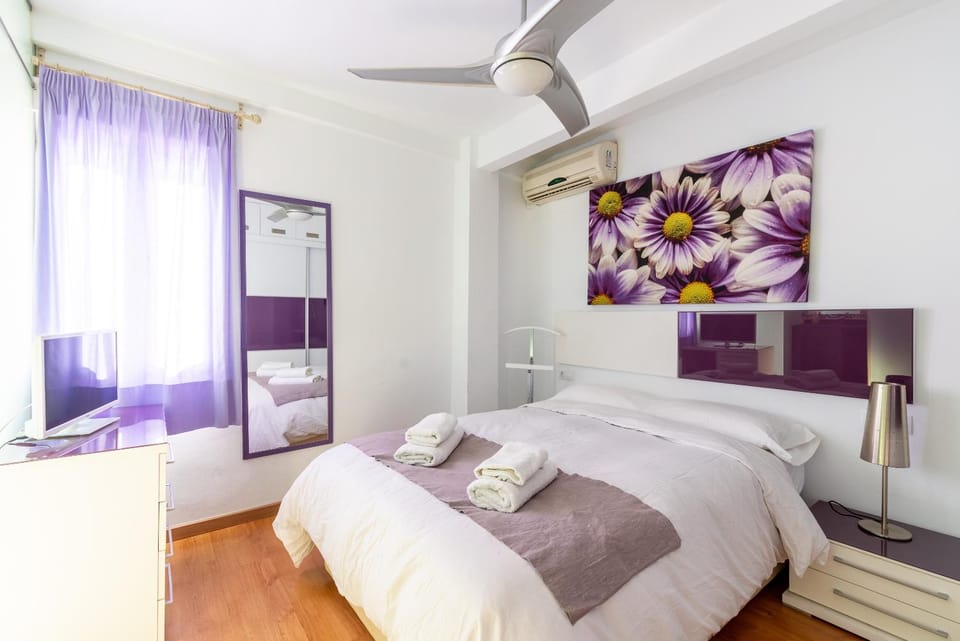 Bed, Bedroom, fireplace, air conditioner