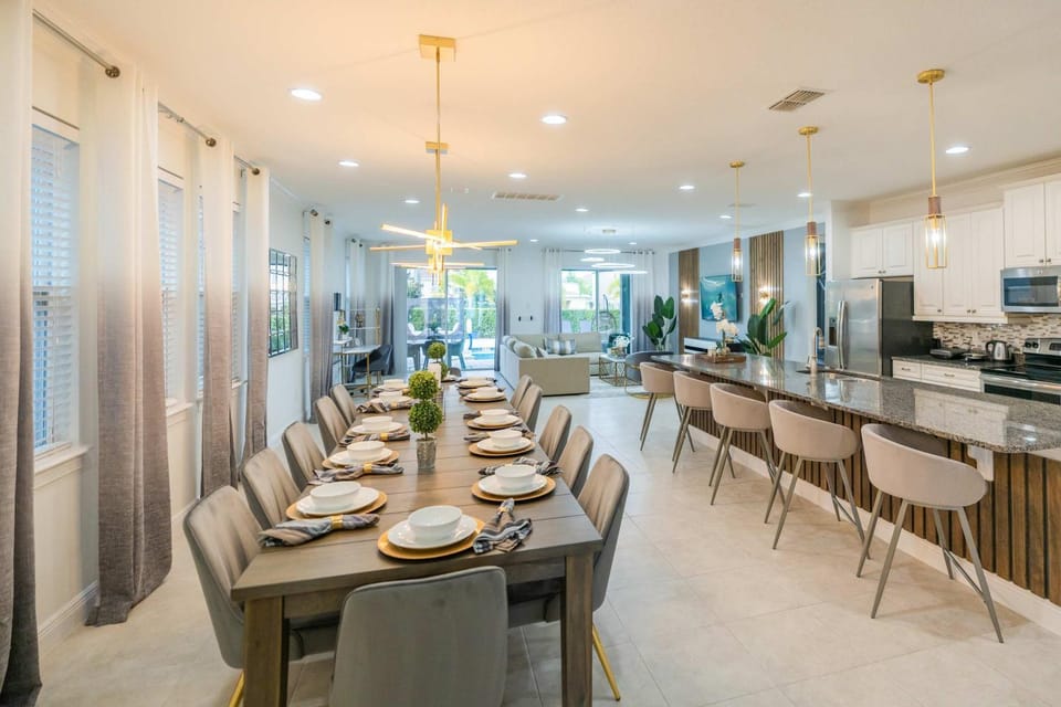 Stunning Luxury 9BR Encore Villa by Disney Villa in Four Corners