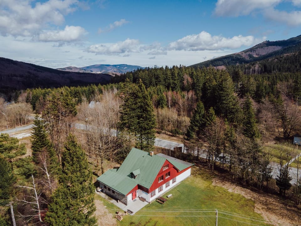 Property building, Bird's eye view, Mountain view