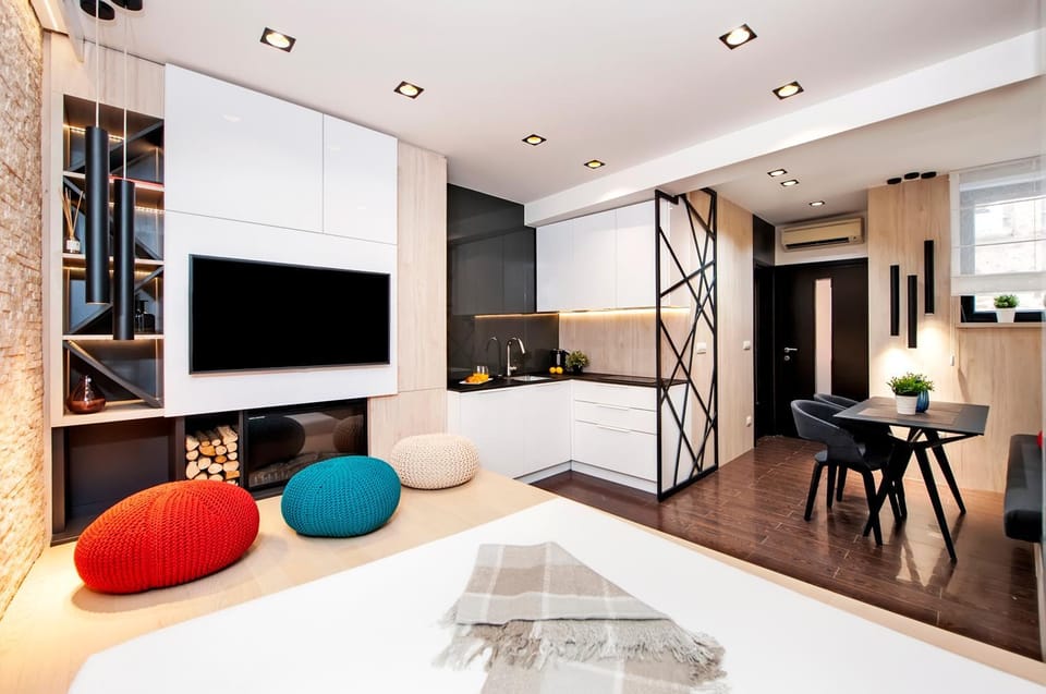 Bed, Living room, Dining area, Bedroom