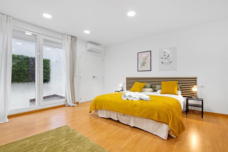Property building, Living room, Bedroom