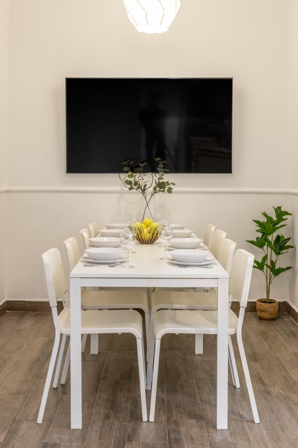TV and multimedia, Dining area