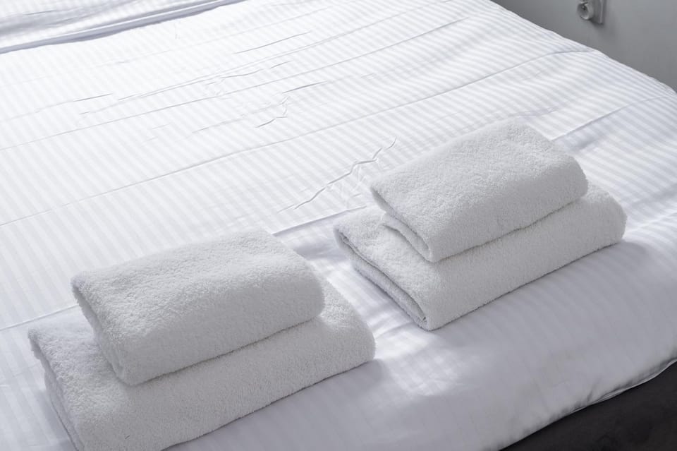 Bed, Photo of the whole room, Bedroom, towels