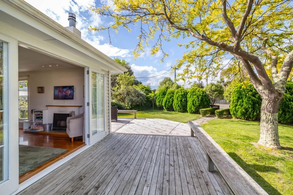 Property building, Garden, Garden view
