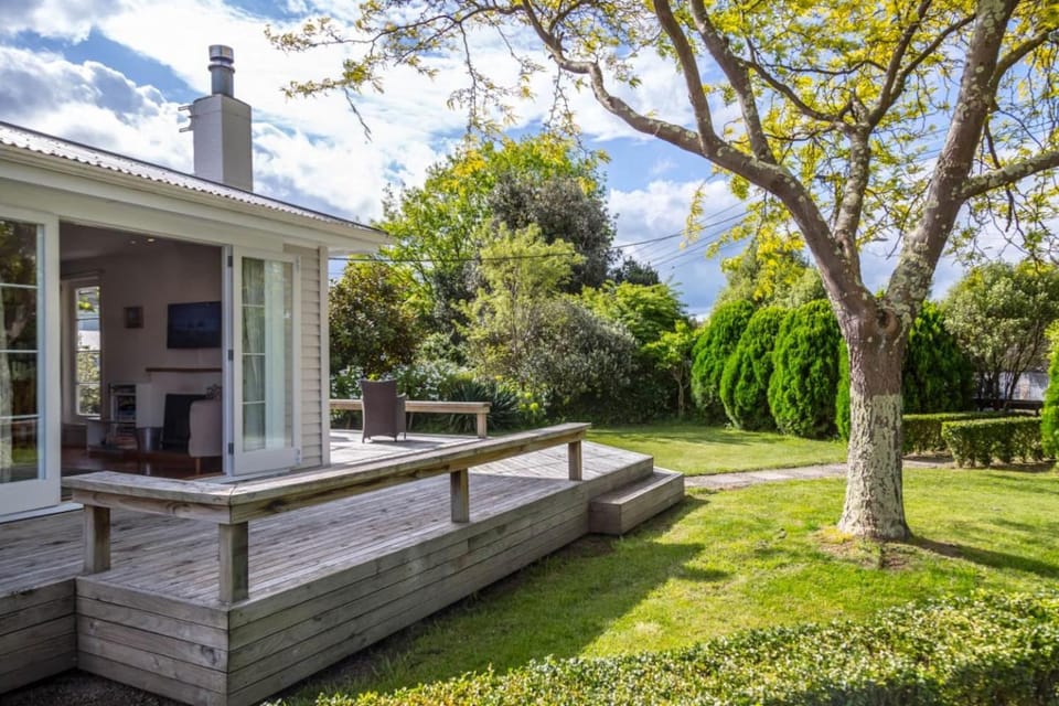 Syrah Serenity, Martinborough House in Martinborough