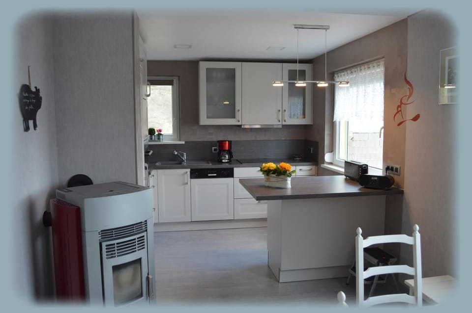 GITE LES CHATAIGNIERS House in Grand Est
