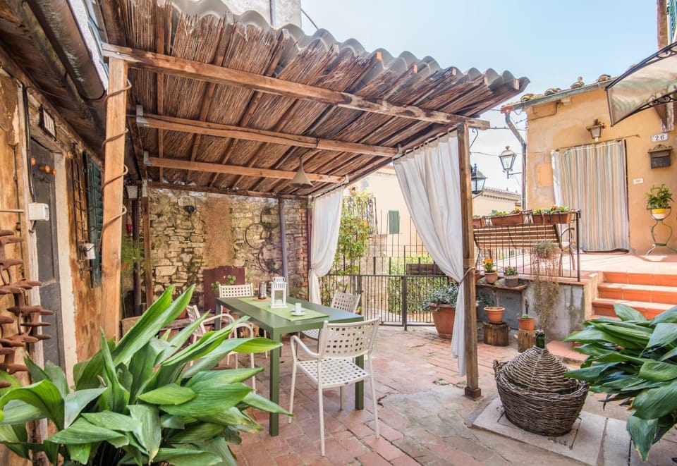 L'arco della Fonte House in Gaiole in Chianti