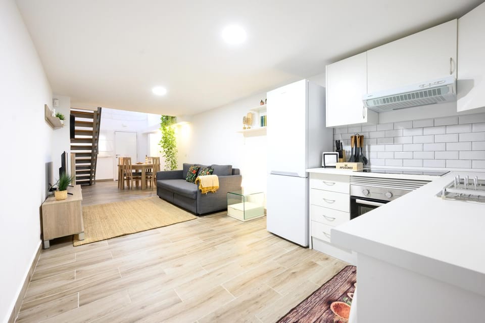 Kitchen or kitchenette, Living room
