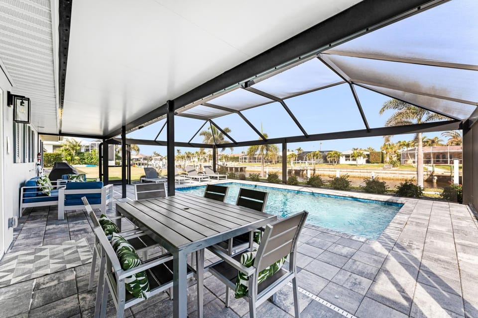 Patio, Patio, Day, Balcony/Terrace, Seating area, Dining area, Pool view, Pool view, Swimming pool, pet friendly, sunbed