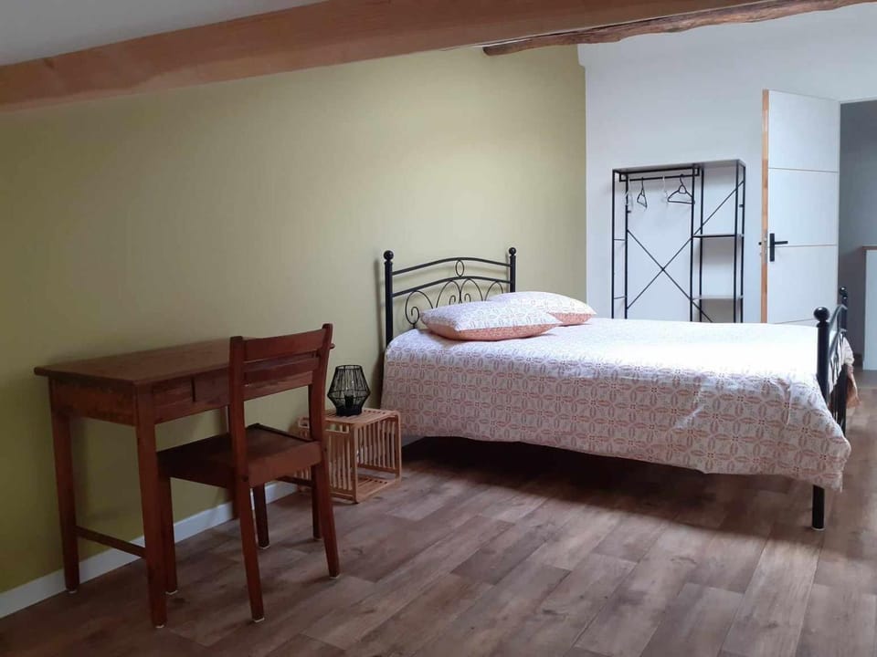 Grand T3 calme et lumineux 4-6 personnes House in Occitanie