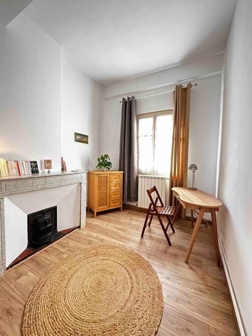 Grand T2 de Caractère Apartment in Avignon