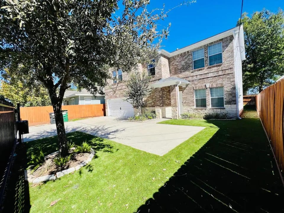 Property building, Garden view