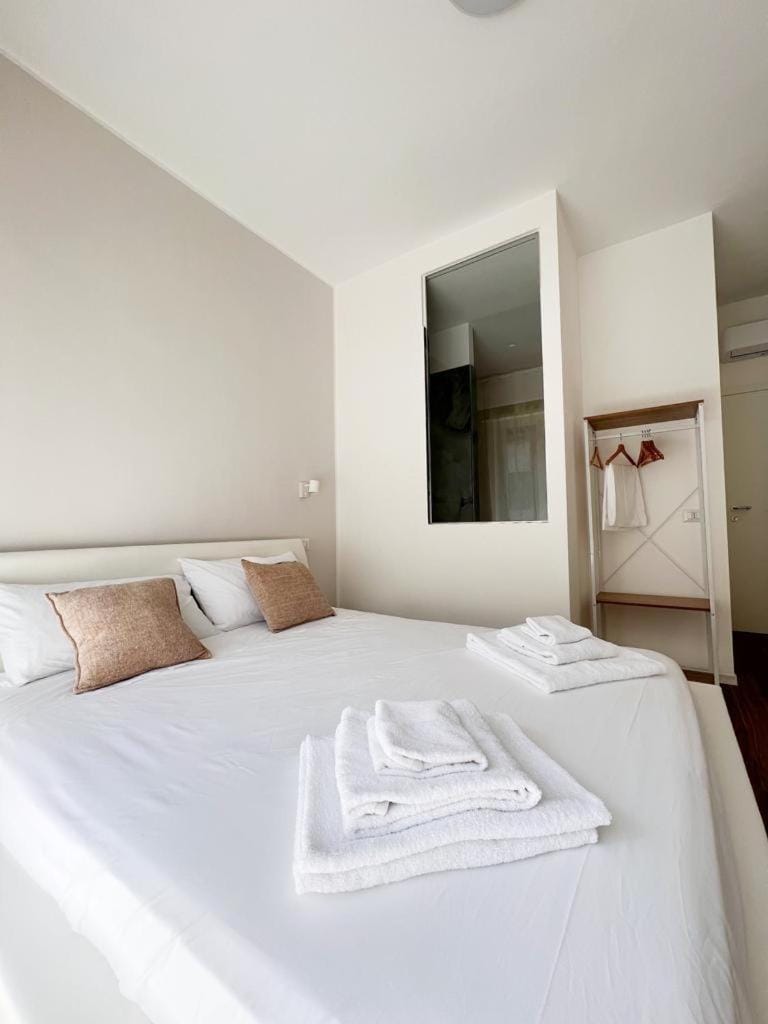 Bed, Photo of the whole room, Bedroom, towels, wardrobe