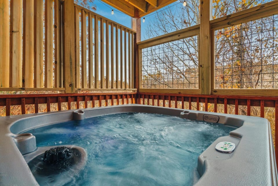 Hot Tub, Hot Tub