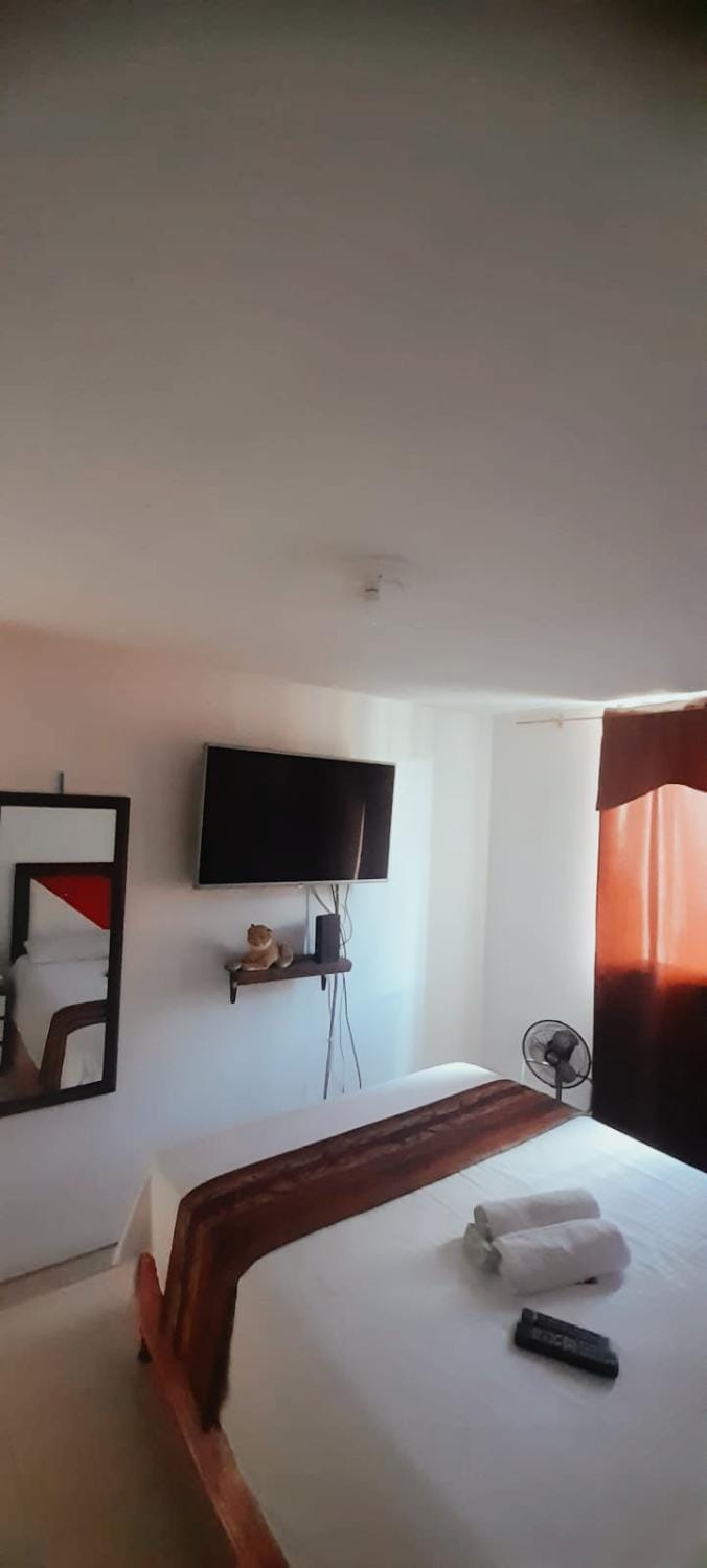 Bed, TV and multimedia, Bedroom