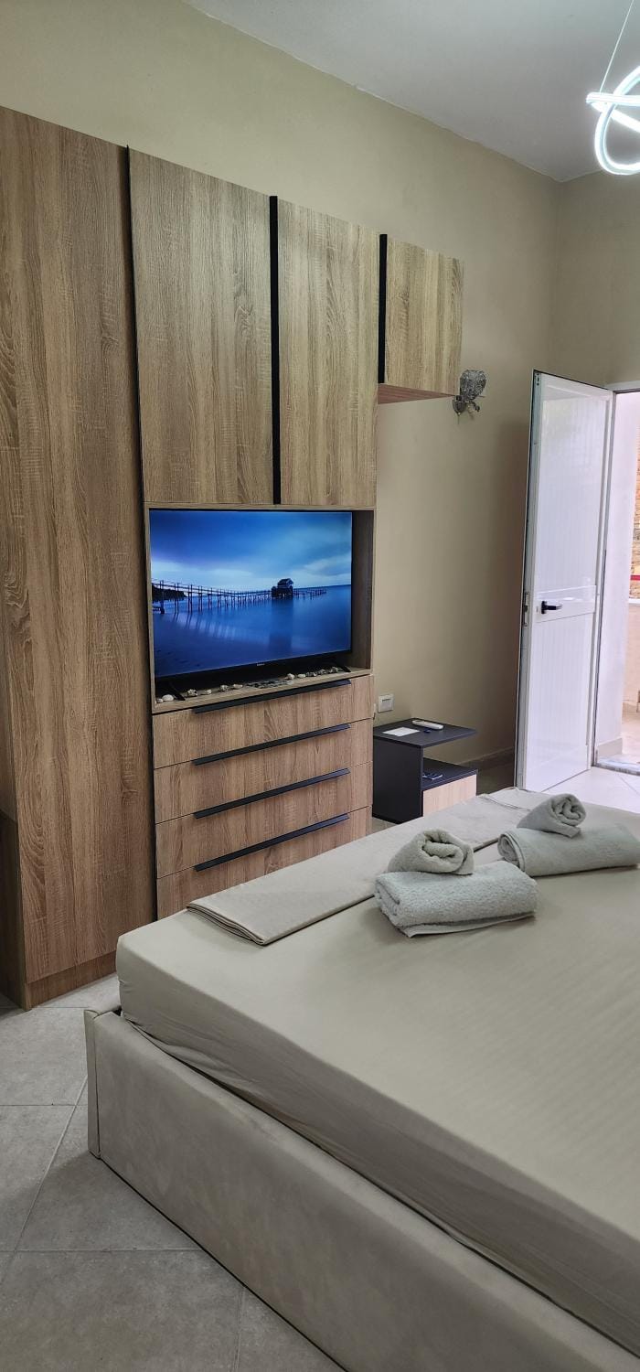 TV and multimedia, towels, wardrobe