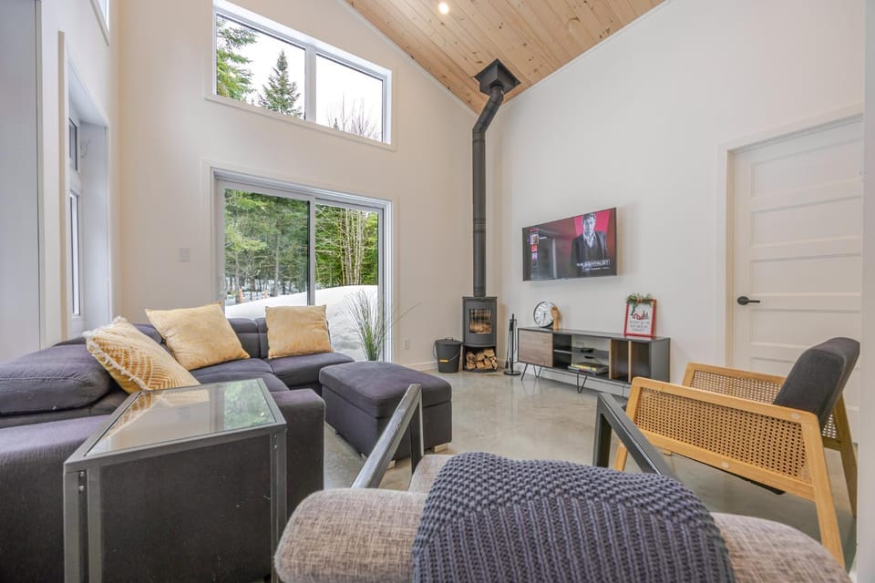 CHALET MISTA - Charlevoix - Repère de ski moderne en nature Chalet in Maine