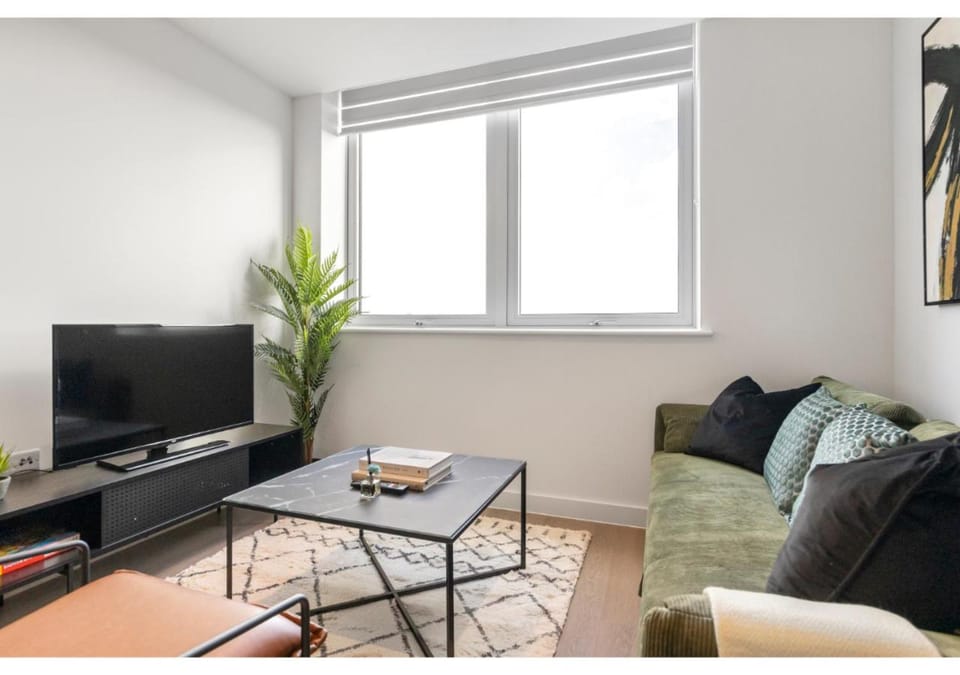 Communal lounge/ TV room, TV and multimedia, Living room, Seating area