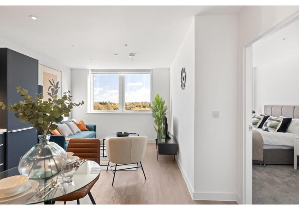 Bed, Living room, Seating area, Dining area, Bedroom