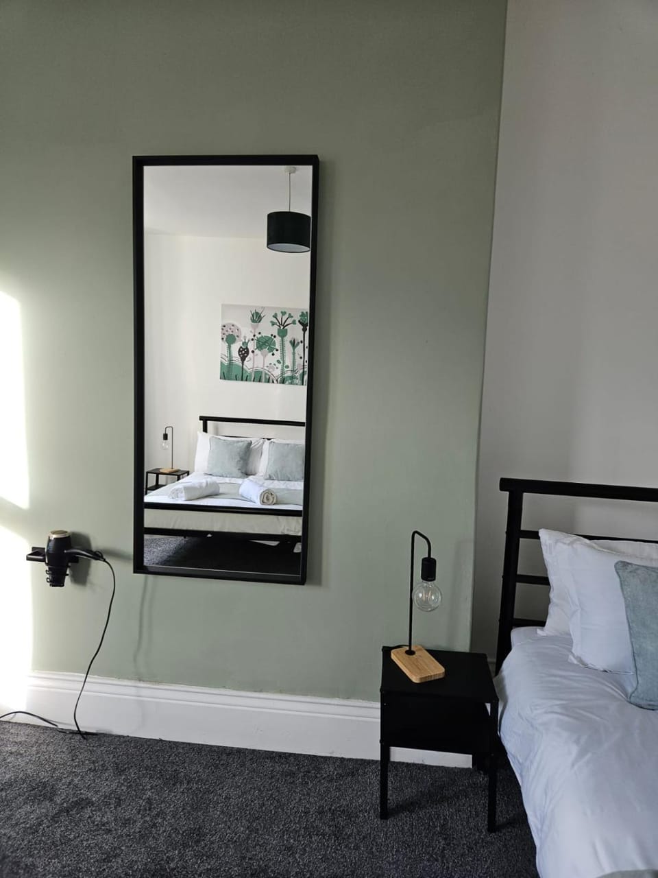 Bed, Photo of the whole room, Bedroom