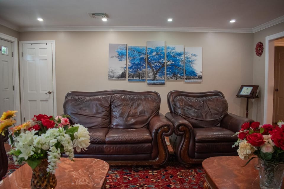 Living room, Seating area