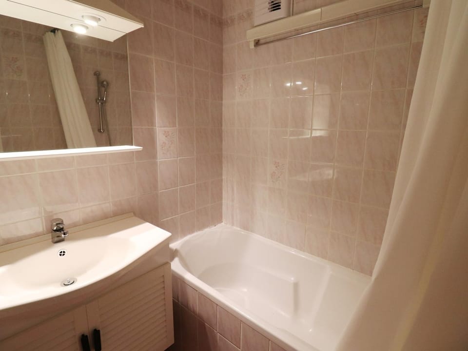 Appartement confortable au pied des pistes - 6 personnes - FR-1-502-546 Apartment in Tignes