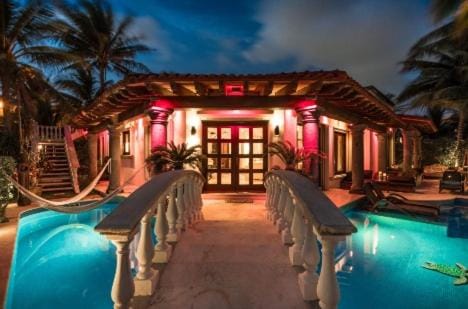 Xaman Ha Villa -steps from the beach Villa in Playa del Carmen