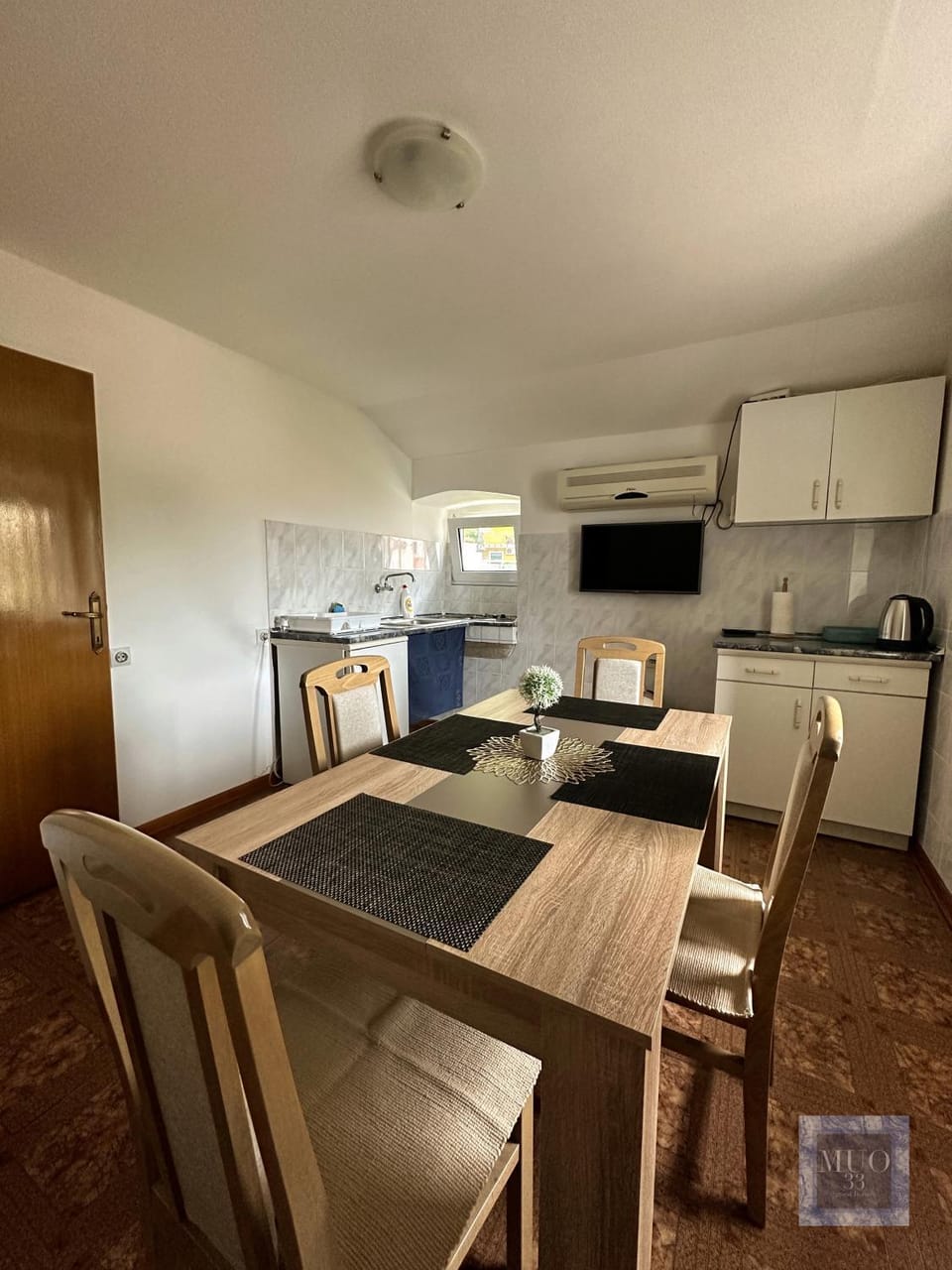 Kitchen or kitchenette, stove
