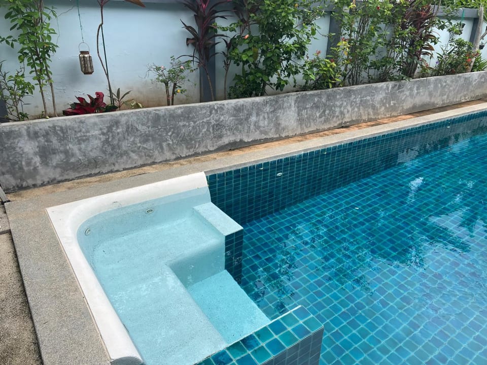Pool view, Swimming pool