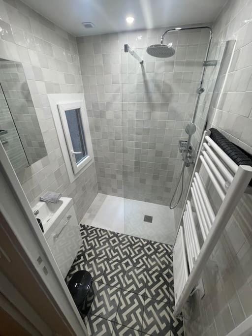 Appartement ancien à Orléans Apartment in Orléans