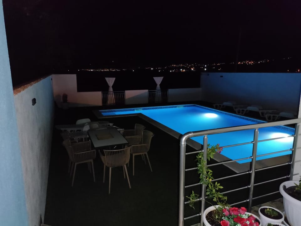 Balcony/Terrace, Swimming pool