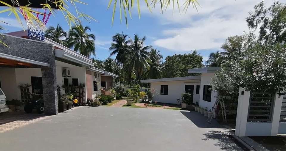 Seaview Residence Garden Room1 Apartment in Central Visayas