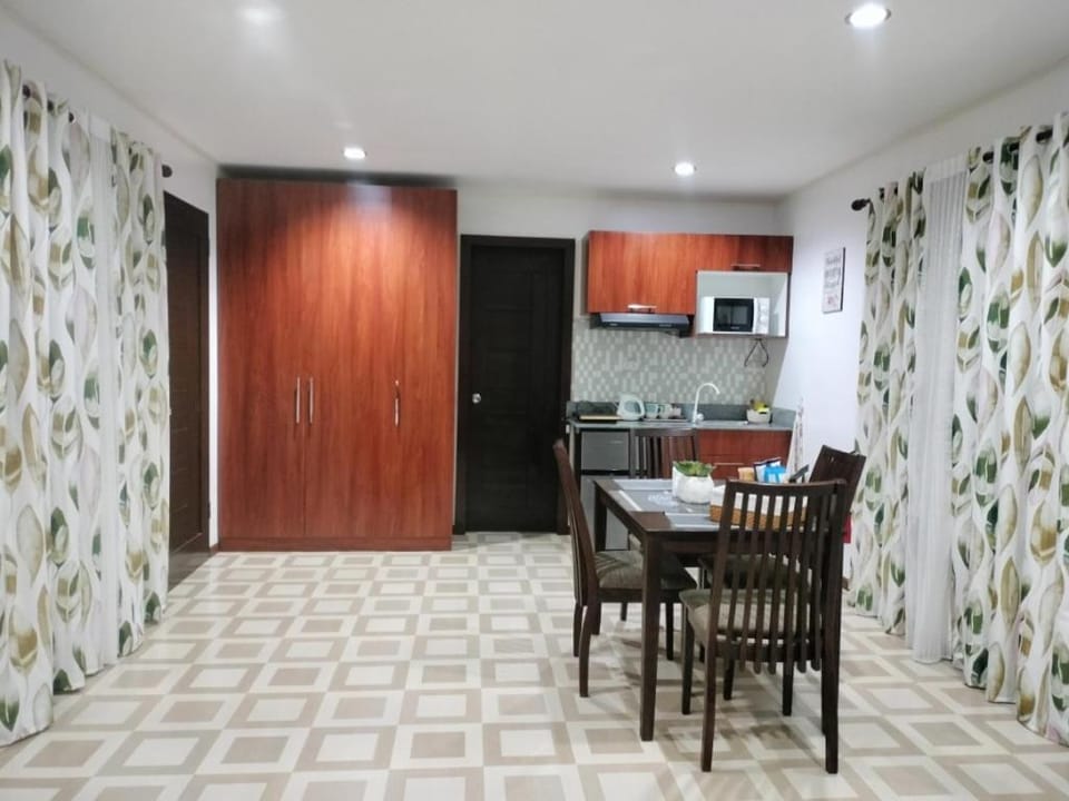 Seaview Residence Garden Room1 Apartment in Central Visayas