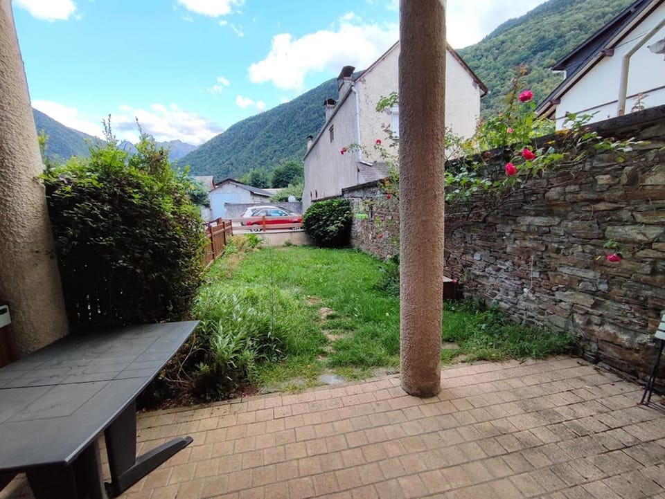 Garden, Garden view, Parking