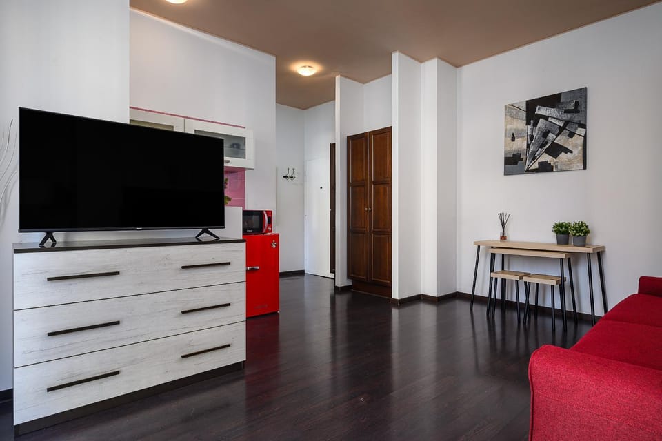 TV and multimedia, Kitchen or kitchenette, Living room, Seating area, Dining area, Evening entertainment
