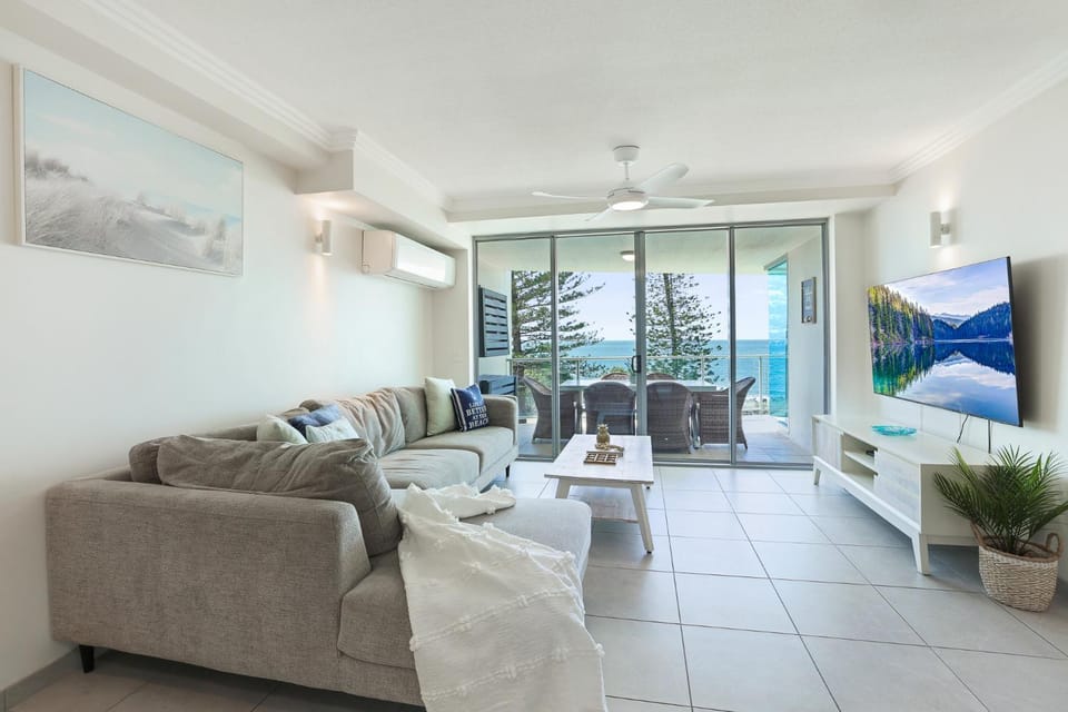 Living room, Sea view
