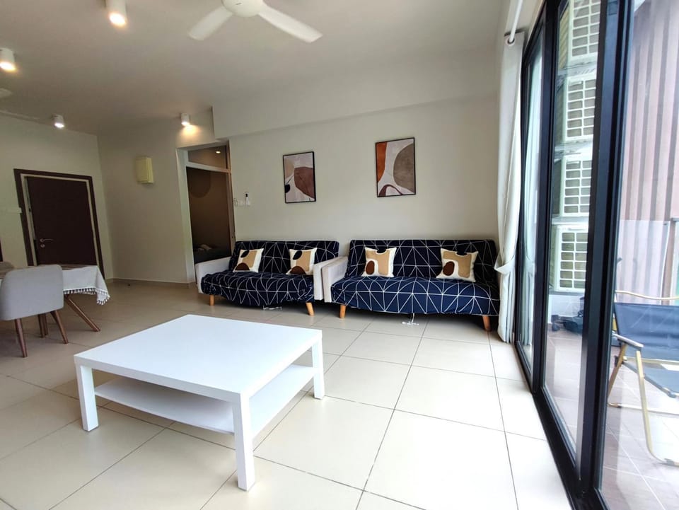 Living room, Seating area, fireplace, air conditioner