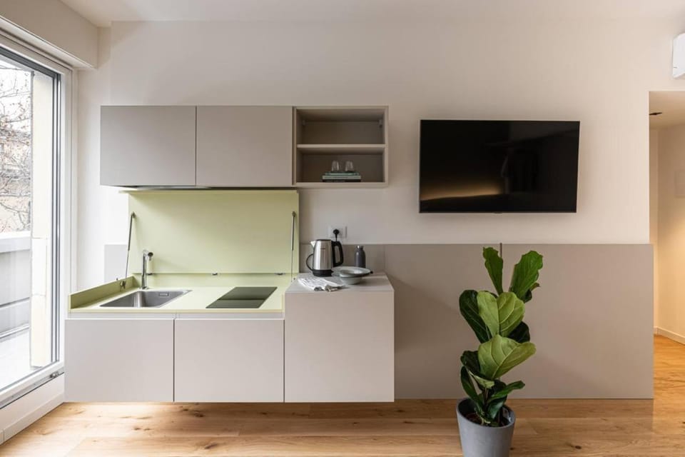 Kitchen or kitchenette
