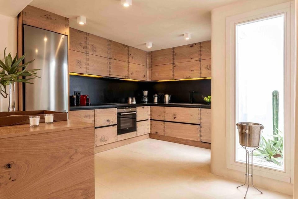 Kitchen or kitchenette, Living room