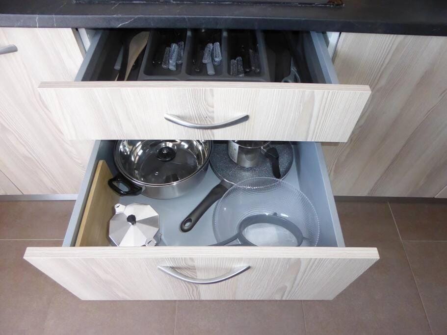 Coffee/tea facilities, Kitchen or kitchenette
