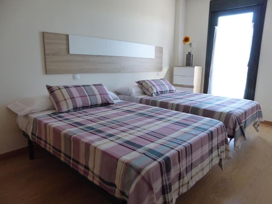 Bed, Photo of the whole room, Bedroom, storage