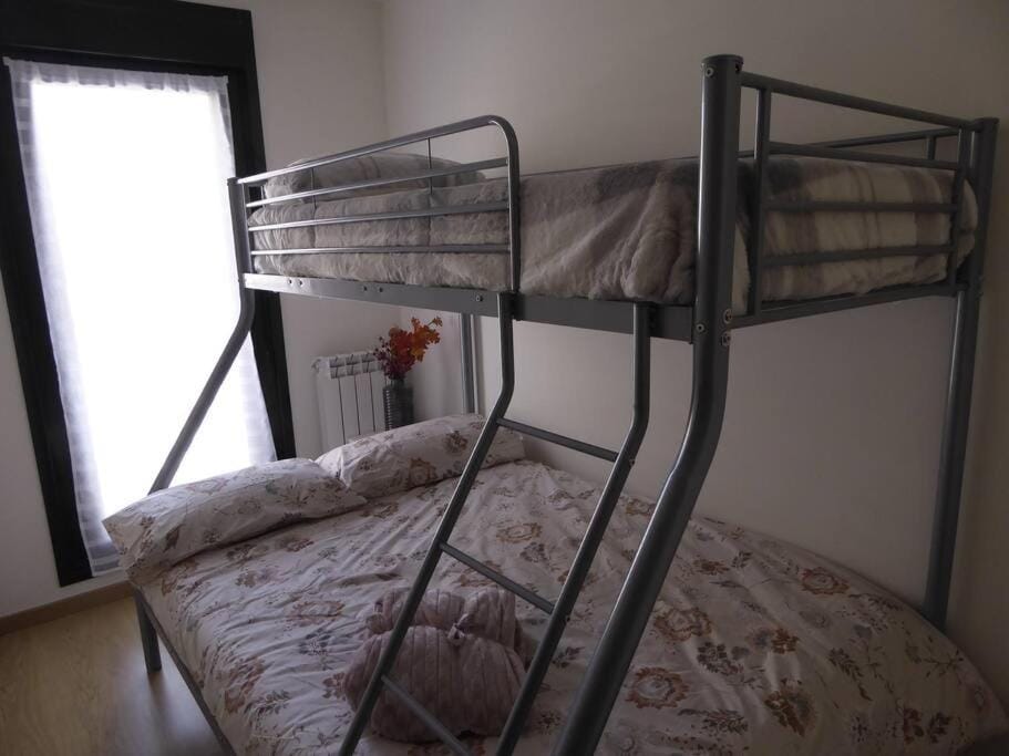 Bed, Photo of the whole room, Bedroom, bunk bed