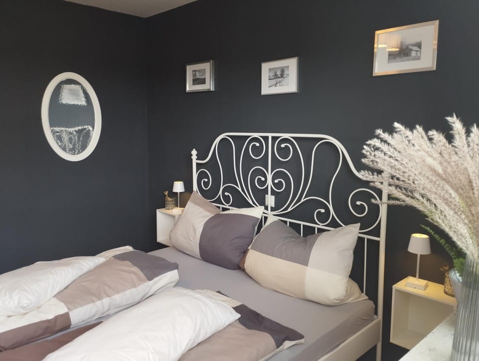 Bed, Bedroom
