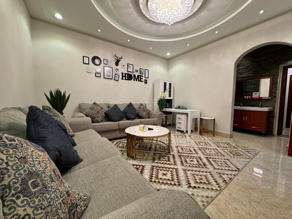 شقة فاخرة غرفة وصالة النرجس 22 Apartment in Riyadh