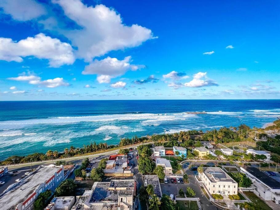 Luxurious SubPh Apt Atlantis W/ Ocean View & PRK Apartment in San Juan