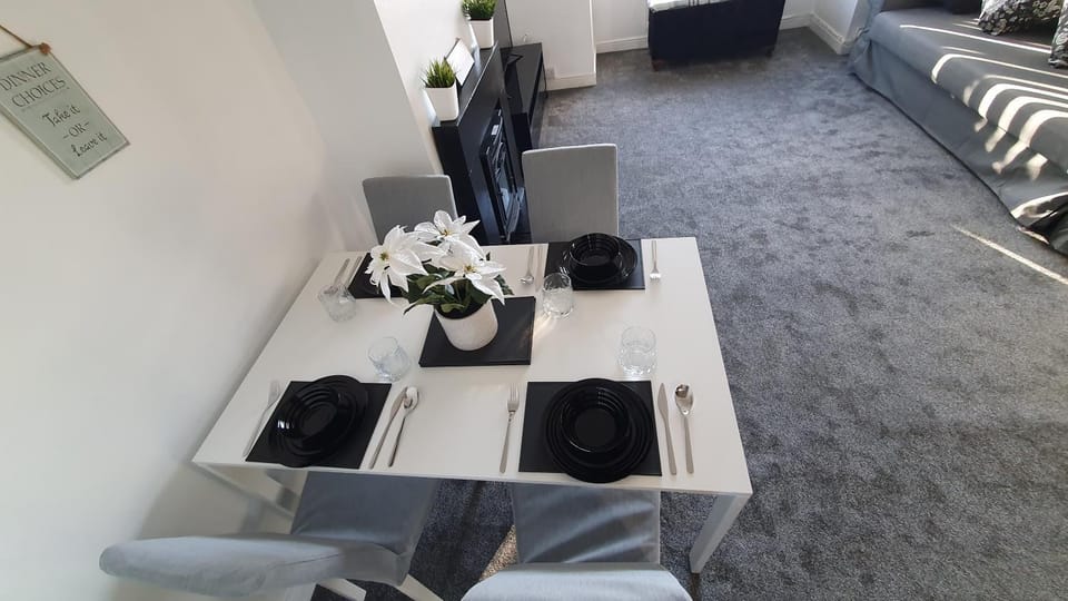 Living room, Dinner