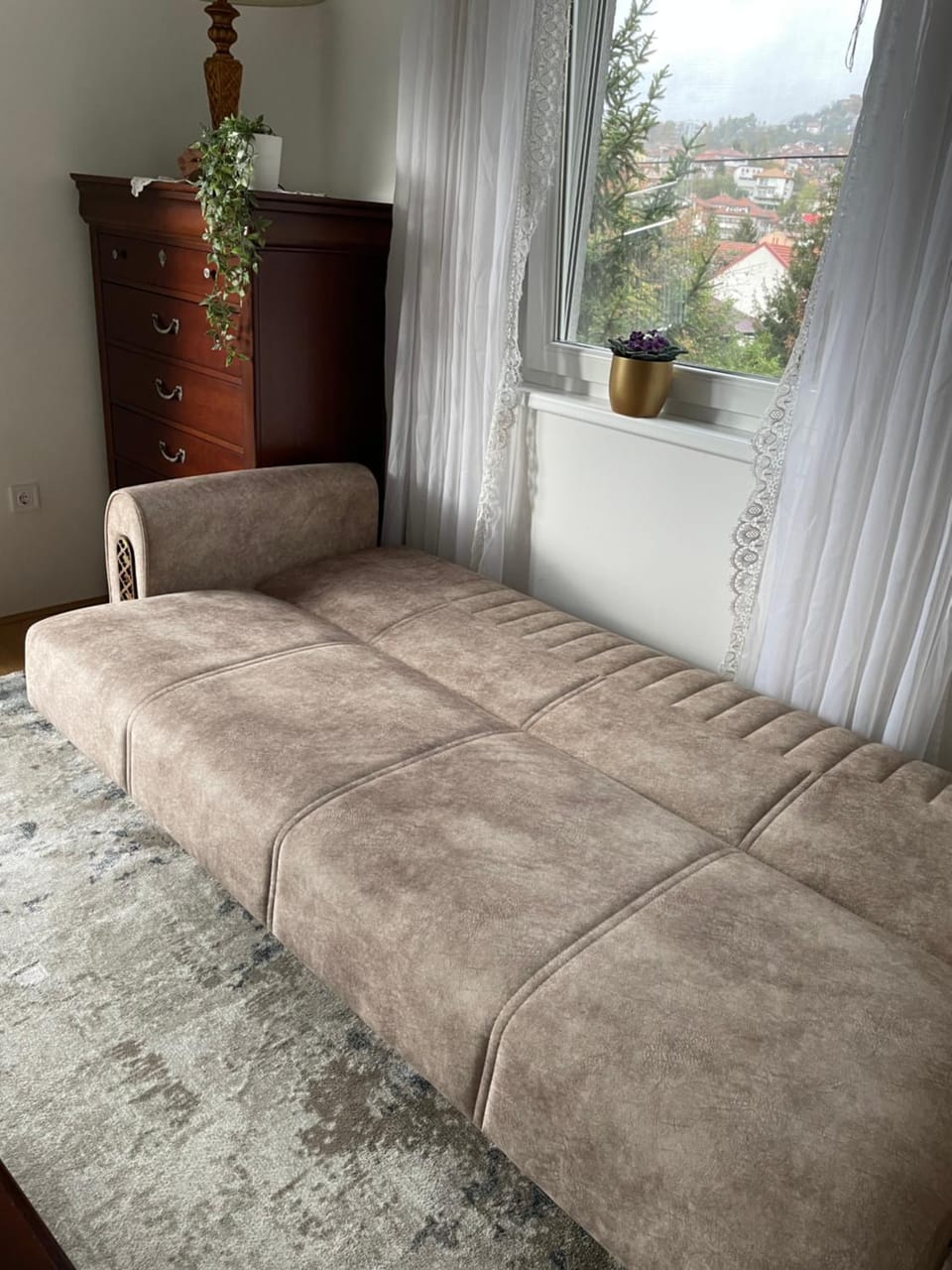 Bed, Living room, Seating area